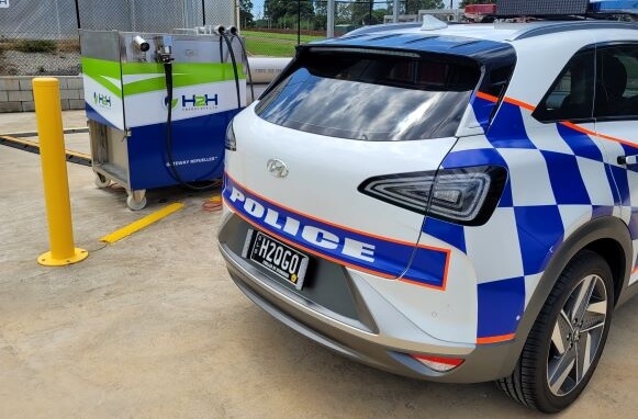 Refuelling of Australia’s first hydrogen powered police service car